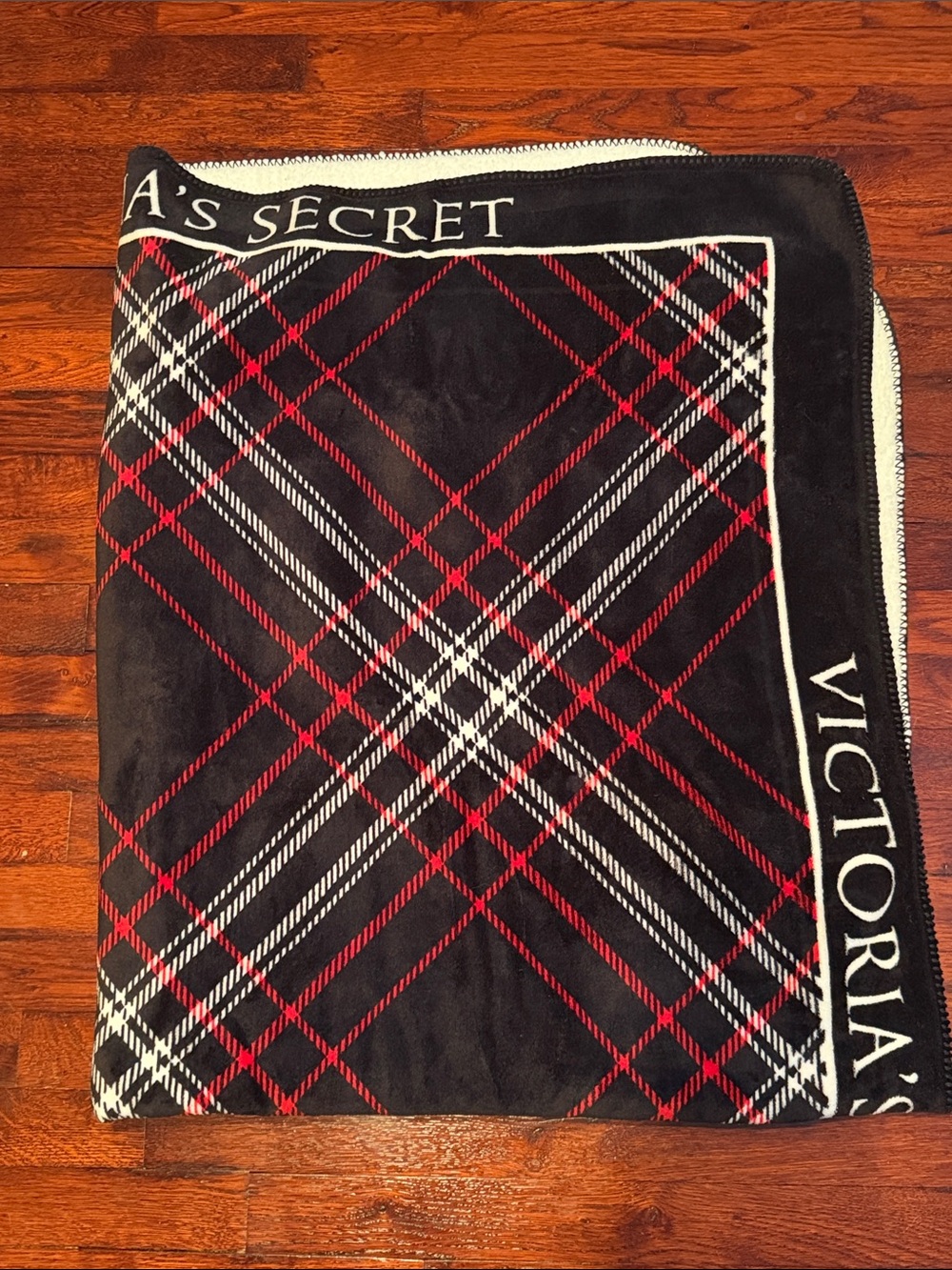 Victoria's Secret Black & Red Plaid Fleece Blanket